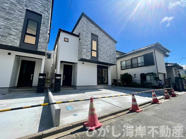 茅ヶ崎市香川4丁目　新築戸建　全2棟の前面道路含む現地写真|現地外観