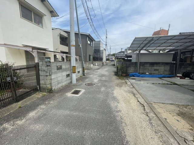 和泉北四丁目土地の前面道路含む現地写真
