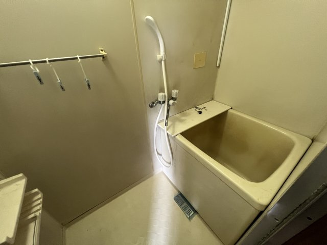 和歌山市平岡・中古戸建・54431の浴室