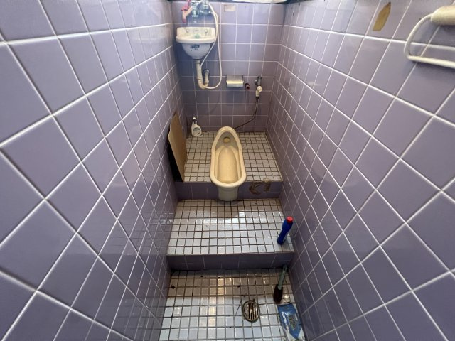 和歌山市平岡・中古戸建・54431のトイレ