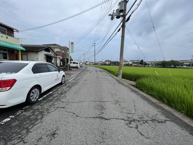 和歌山市平岡・中古戸建・54431の前面道路含む現地写真