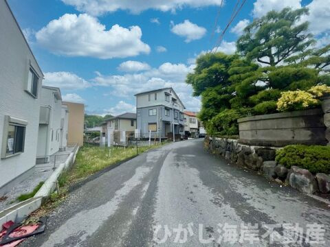 茅ヶ崎市甘沼　売地の前面道路含む現地写真|現地外観