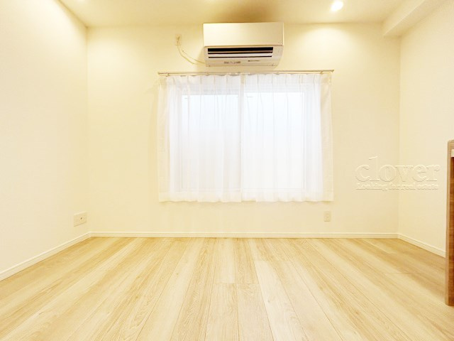 【キッチン】 | 大久保ローヤルコーポ | ダイニングの様子です。エアコン設置済み　～即日のご見学可能～　お問合せはお気軽にどうぞ。