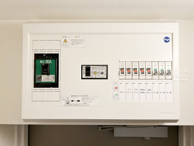 【発電・温水設備】 | 大久保ローヤルコーポ | 分電盤