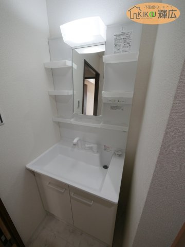 ネオハイツ姫路アメティ228　11階の独立洗面台