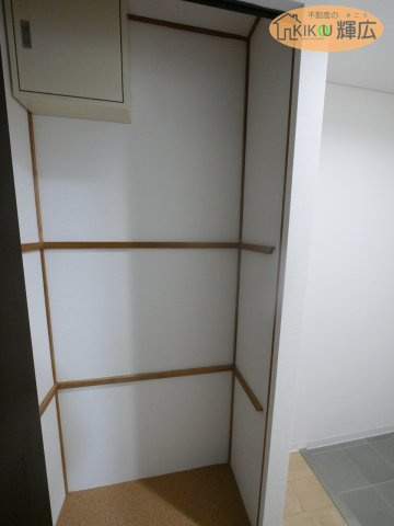 ネオハイツ姫路アメティ228　11階の収納