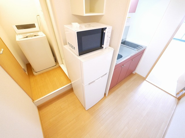 レオパレスビューヒルズテンの設備|冷蔵庫です