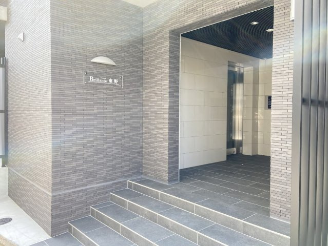 Brillante東野のエントランス