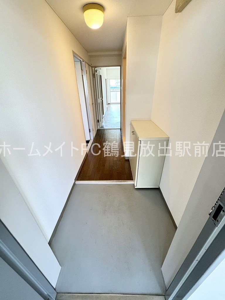 東大阪市楠根３丁目の賃貸マンションの玄関