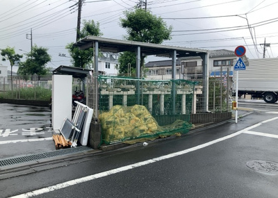 【設備】 | アーリアレジデンス南町田 | 共有部分は、住民なら誰もが使える設備のこと。例えば駐車場やエレベーター、インターネット設備、セキュリティ設備などがあります。他にも、マンションの廊下・外部階段やエントランス・ゴミ置き場などがあります。