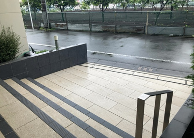 【内装】 | アーリアレジデンス南町田 | 共用部分は、一棟の建物に住む区分所有者全員が共同で所有するとし、共用部分の管理、補修などは、区分所有者で形成される管理組合が行います。個人の判断で勝手に変更することはできませんので覚えておきましょう。