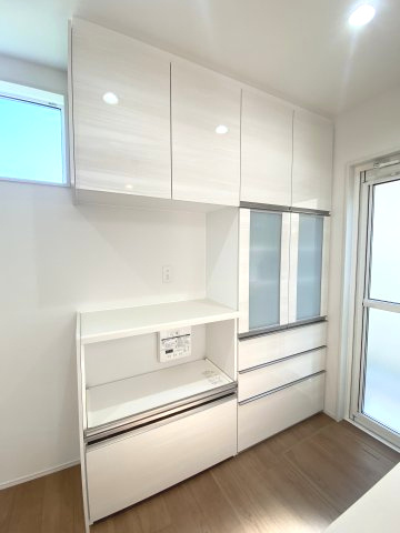 玉里団地1丁目　S-pacio「エスパシオ」のキッチン|嬉しい大容量のキッチン収納。