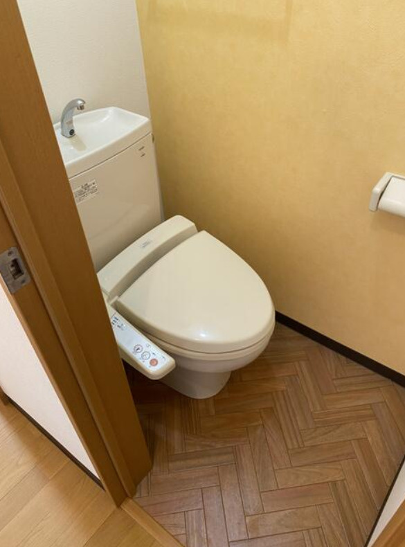 札幌市白石区菊水元町八条1丁目　収益アパートのトイレ