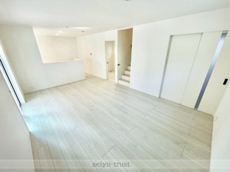 【居間・リビング】 | 佐伯区五月が丘3丁目　新築分譲