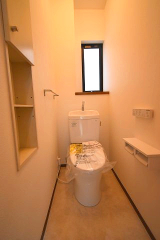 西荻南1丁目・中古戸建のトイレ