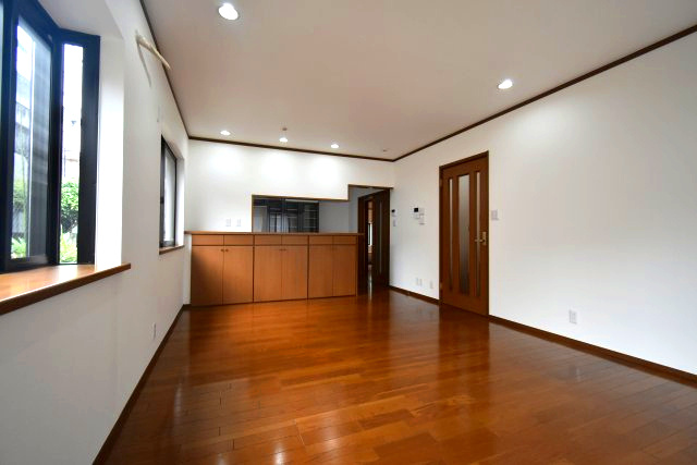 西荻南1丁目・中古戸建の居間・リビング