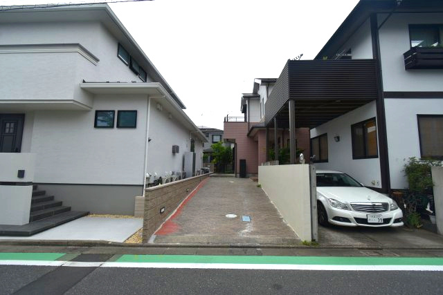 西荻南1丁目・中古戸建の前面道路含む現地写真