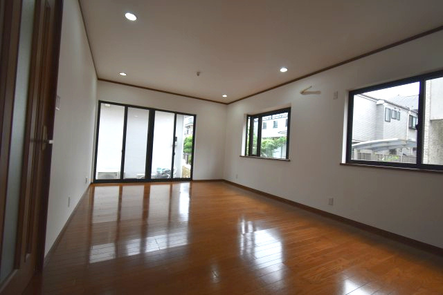 西荻南1丁目・中古戸建の居間・リビング