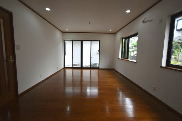 西荻南1丁目・中古戸建の居間・リビング