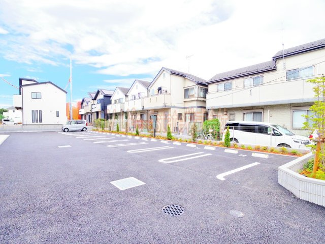 オリオンの駐車場