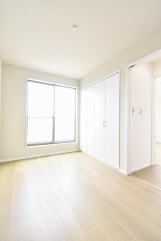 入間郡三芳町大字藤久保の新築一戸建の洋室|3階5帖の洋室です。