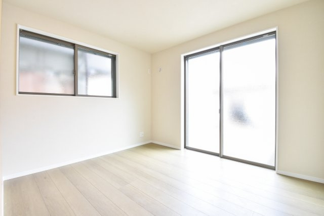 入間郡三芳町大字藤久保の新築一戸建の洋室|1階5.3帖の洋室です。