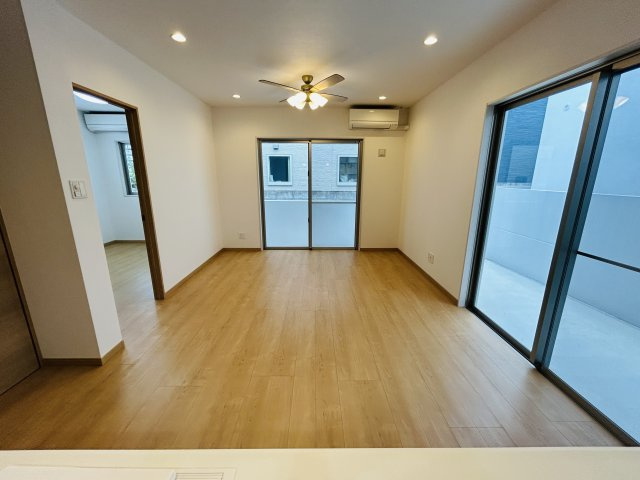 ★うるま市田場戸建て【B棟】の居間・リビング