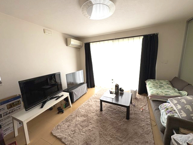 セキスイハイム施工！　大田原市薄葉　注文中古戸建の居間・リビング|ゆったりとしたリビングです