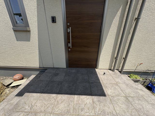 セキスイハイム施工！　大田原市薄葉　注文中古戸建の玄関|玄関の外観です