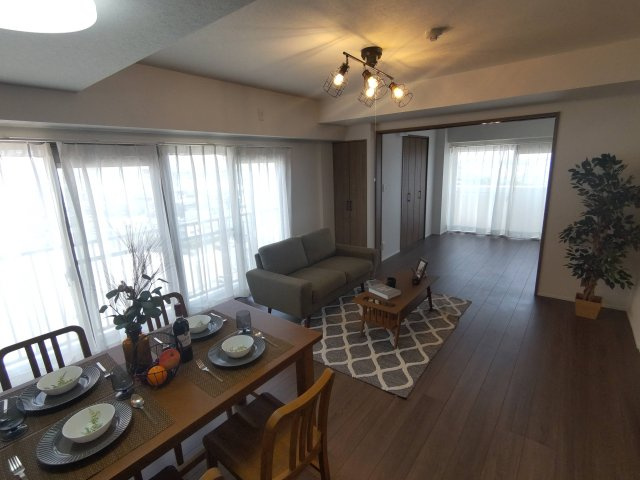 【居間・リビング】ダイヤモンドスクエアツインタワーズ浜松 