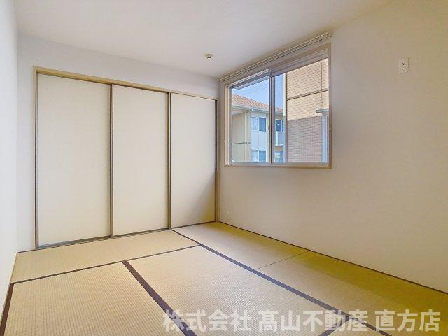 バリュージュB棟の和室