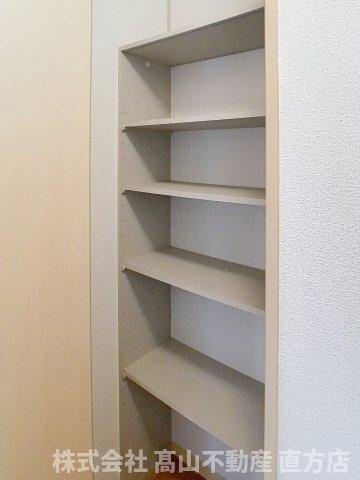 バリュージュB棟の収納