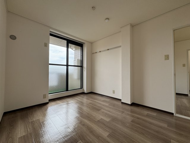 本町北パークハイムIの洋室