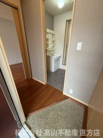 ル・ソレイユBの玄関