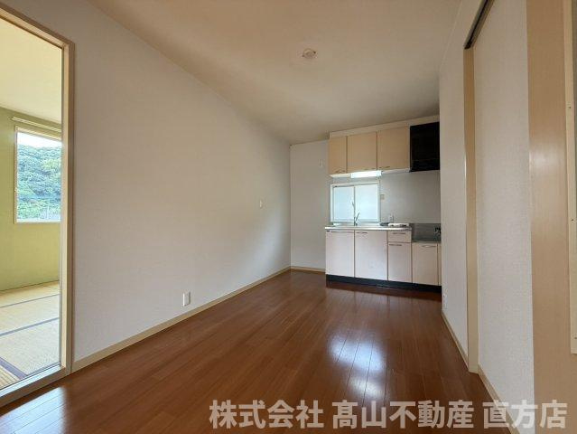 ル・ソレイユBの居間・リビング