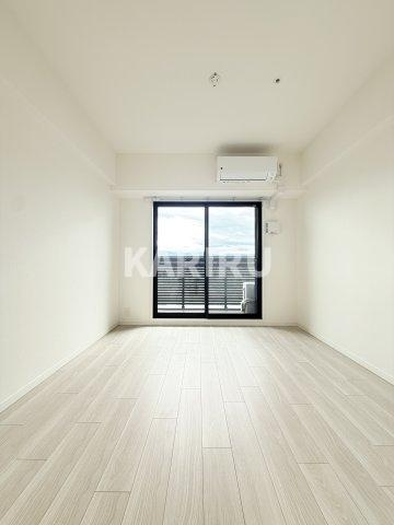 S-RESIDENCE小阪azureの居間・リビング