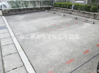 【駐車場】 | ドミールウエスト