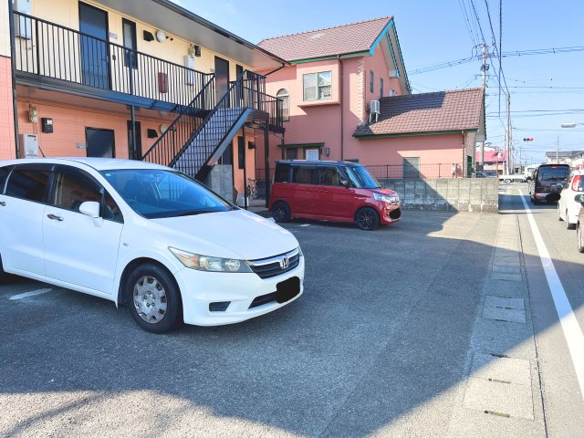 アーデンハイツの駐車場