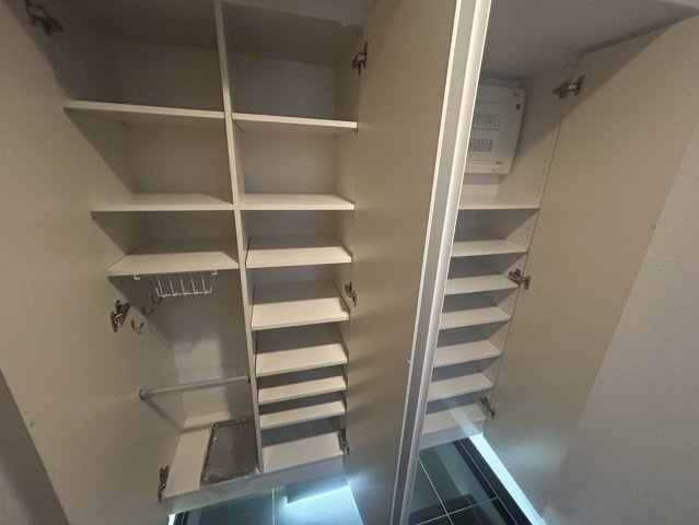 CITY　SPIRE難波グレイスの収納