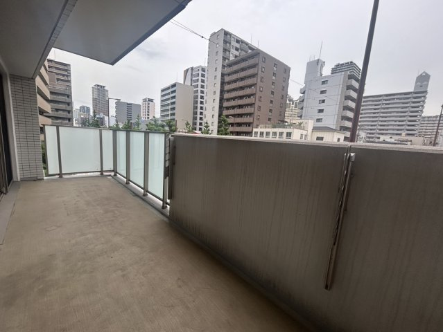 CITY　SPIRE難波グレイスのバルコニー