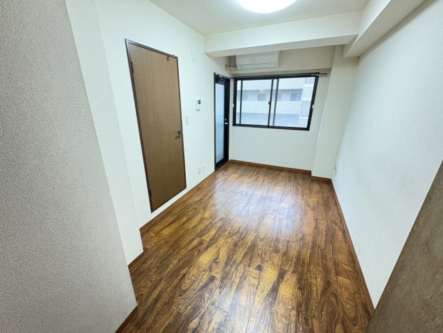 スクエア本八幡の居間・リビング