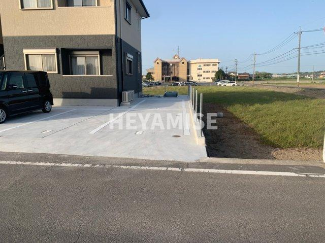 プレミアムあづまの駐車場