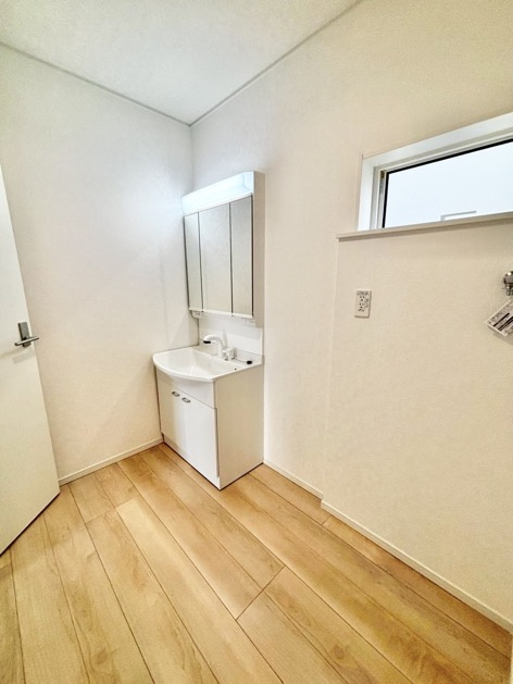 クレイドルガーデン碧南市湖西町第1　全4棟　新築戸建の独立洗面台