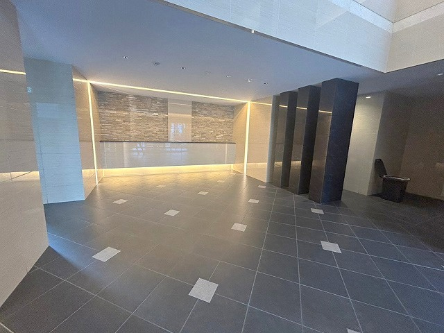 エスリード大阪シティノースのロビー