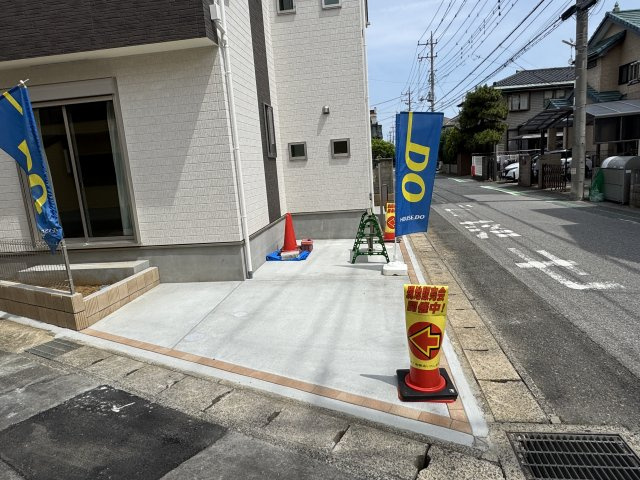 松戸市古ケ崎３丁目新築戸建【古ヶ崎小学校：9分】の駐車場|駐車スペース完備