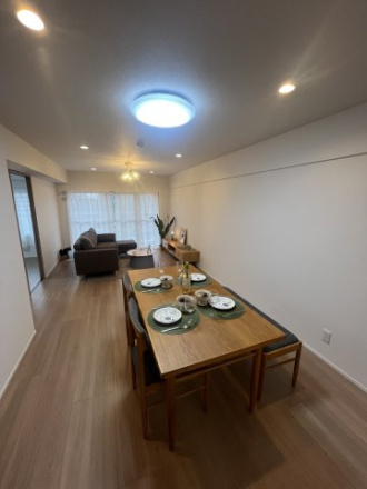 京成サンコーポ稲毛壱号棟の居間・リビング|リビングです