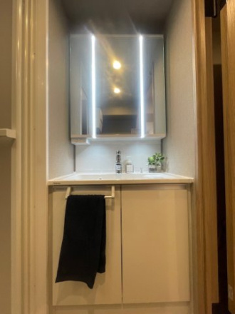 プレジデント９８の独立洗面台|独立洗面台、朝の身支度には欠かせません