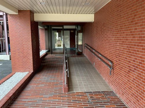 三田狭山ガーデンのエントランス|落ち着いたエントランスです