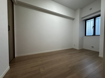 ライオンズマンション津田沼第２の洋室|綺麗なフローリングの洋室です