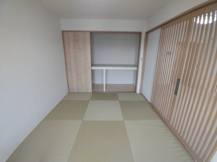 サンライトパストラル五番街Ｂ棟の和室|来客時にも便利な和室